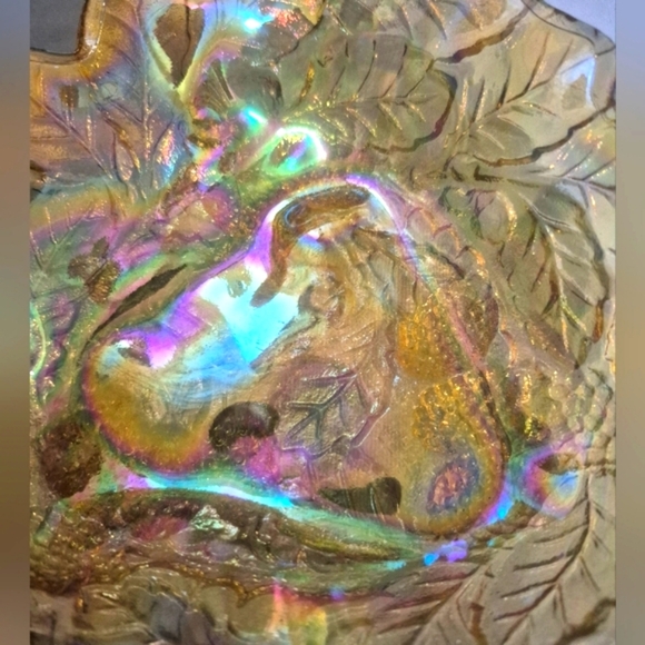 Iridescent Carnival Glass Marigold Blackberry Pattern Berry Bowl Nut Dish - Picture 3 of 5